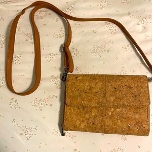 Thirty-one - Jewell cork wallet with carry strap (discontinued)